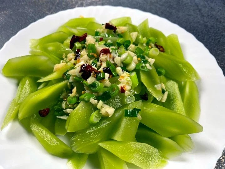 Celtuce - Purple Sword 100 - 1000 Seeds Thick Crunchy Stems wōsǔn