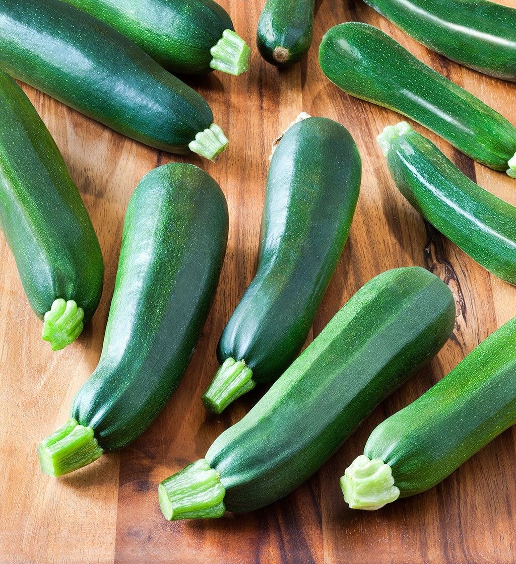Black Beauty Zucchini Summer Squash 20 Seeds Heirloom Prolific Spineless Green