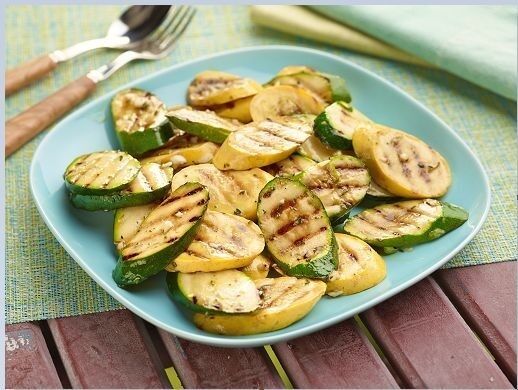 Black Beauty Zucchini Summer Squash 20 Seeds Heirloom Prolific Spineless Green