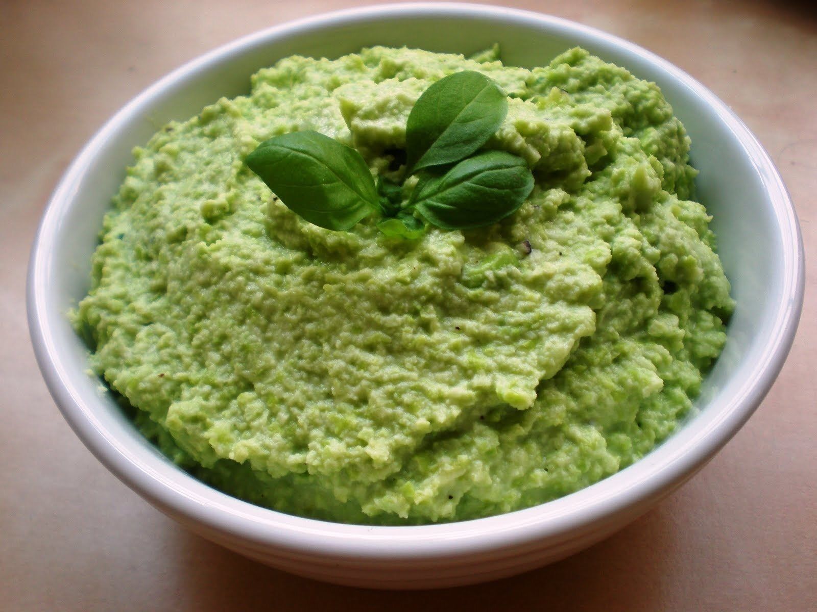 Genovese Basil Fresh 150 Seeds Heirloom culinary Herb plant garden great 4 Pesto