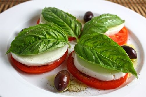Genovese Basil Fresh 150 Seeds Heirloom culinary Herb plant garden great 4 Pesto