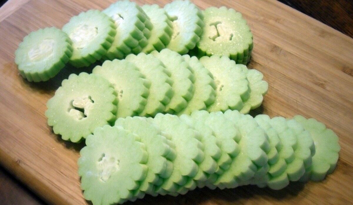 Armenian Yard-Long Cucumber 30 - 500 Seeds Snake Melon Burpless Heirloom Rare